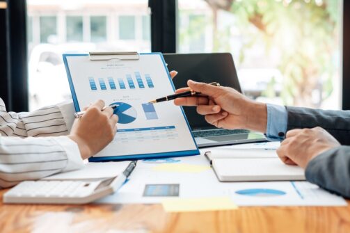 10 Βήματα για τη Δημιουργία Στρατηγικής Διαχείρισης Γνώσης + Παραδείγματα